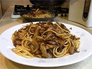 01-mushroom-chilli-noodles-300.jpg