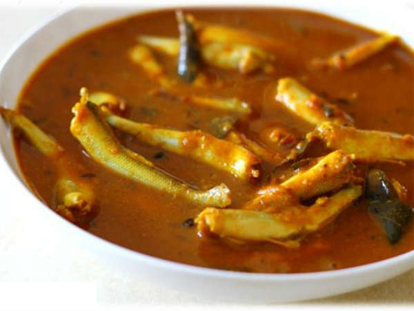 நெத்திலி கருவாட்டு குழம்பு