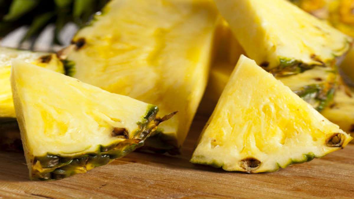 கர்ப்பிணிகளுக்கு அன்னாசிப்பழம் நல்லதா? கெட்டதா? Is Pineapple Good Or