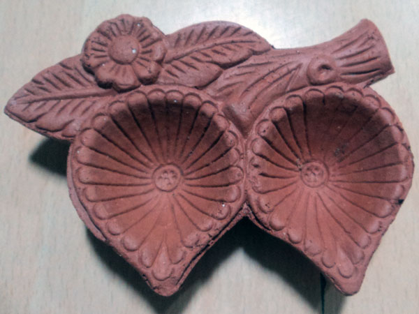 கிளை வடிவ தீபம்
