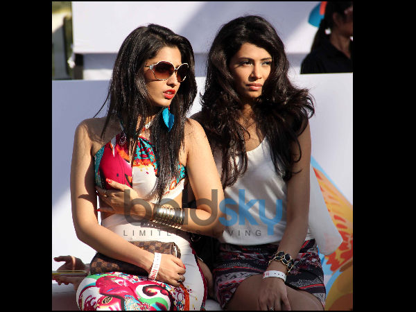 கிங்ஃபிஷர் காலெண்டர் விருந்தினர்கள்