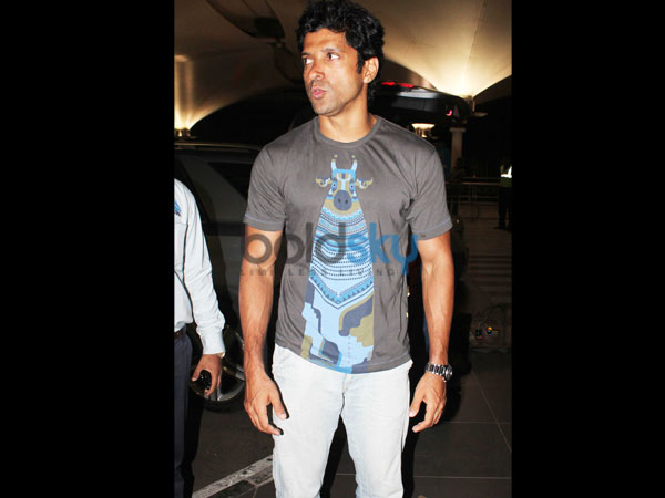 கேஷூவல் லுக்