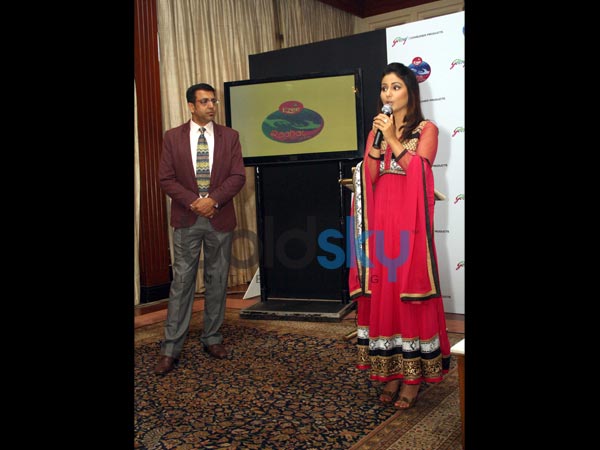 ஹினா கான் பேசும் போது