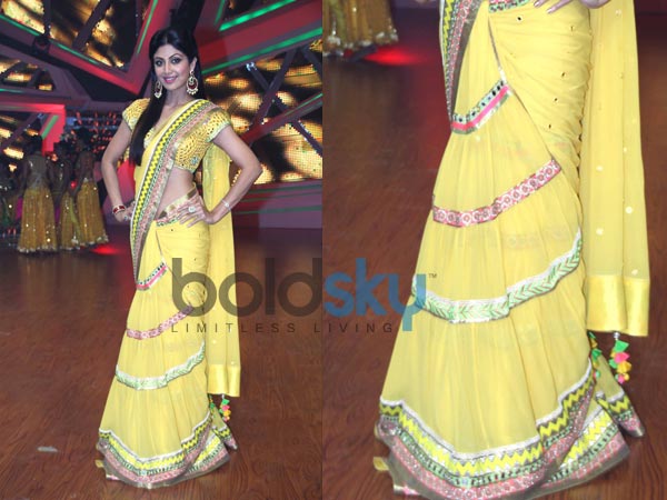 மஞ்சள் நிற புடவையில் ஷில்பா