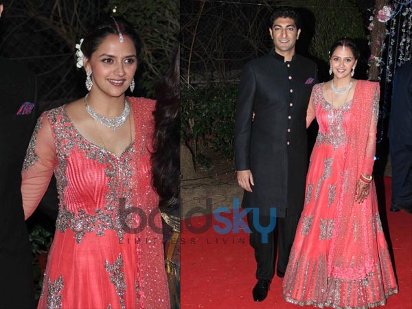 திருமண வரவேற்பில் அசத்தலான உடையில் அஹானா தியோல்