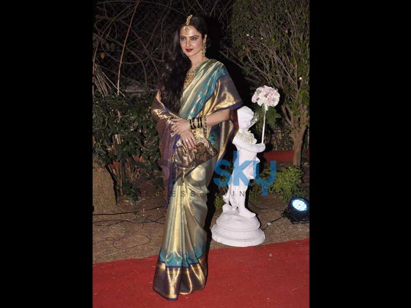 திருமண வரவேற்பில் ரேகா