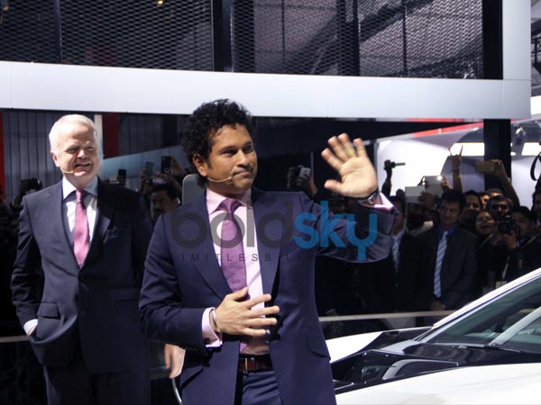 ஹாய் சொல்லிய டெண்டுல்கர்