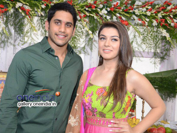 மீடியாக்களுக்கு ஜோடியாக கொடுத்த போஸ்