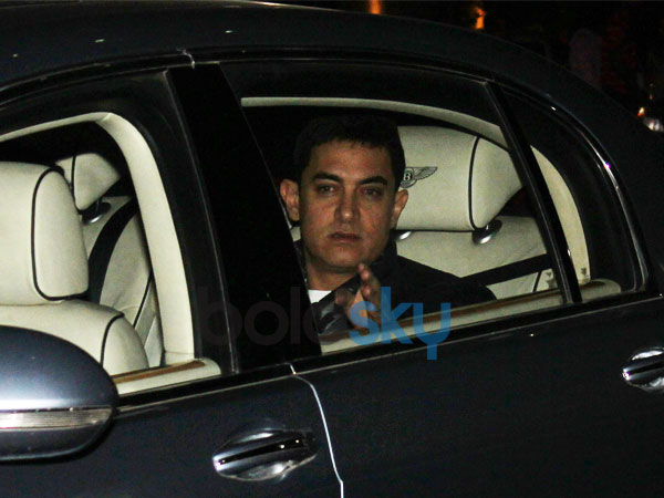 'குண்டே' படத்தின் சிறப்புக் காட்சியில் அமீர் கான்