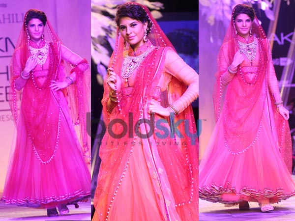 மணப்பெண் உடையில் ஜாக்குலின்