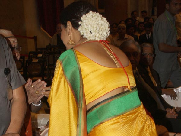 சிம்பிள் ஹேர் ஸ்டைல்