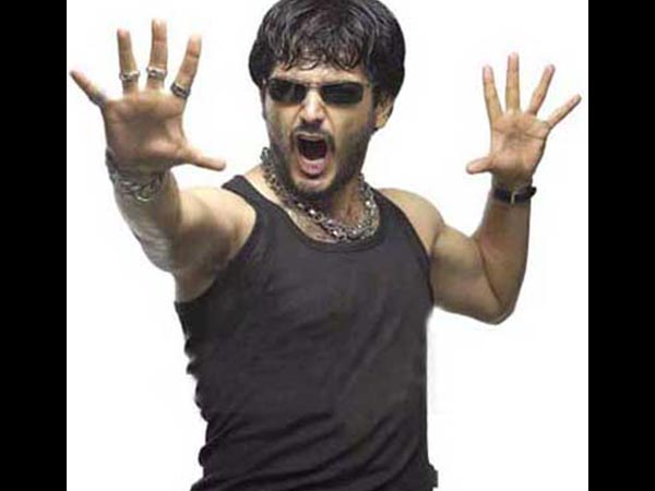 நடிகர் அஜித்தின் சில சிறப்பான தோற்றங்கள்!