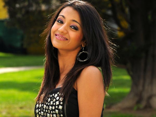 நடிகை த்ரிஷாவின் அட்டகாசமான தோற்றங்கள்!!! 