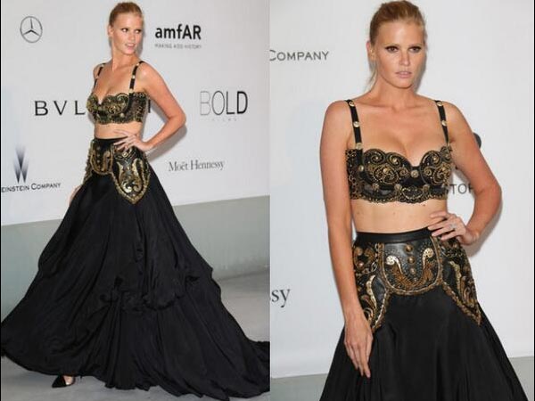 லாரா ஸ்டோன்