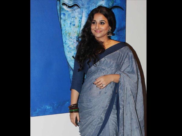 நடிகை வித்யா பாலனின் வித்தியாசமான லுக்ஸ்!!! 