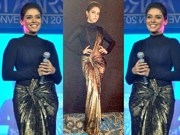 கவுரவ் குப்தா உடையில் அசின் 