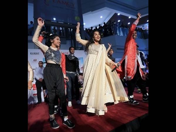 நடனம் ஆடிய வித்யா பாலன்