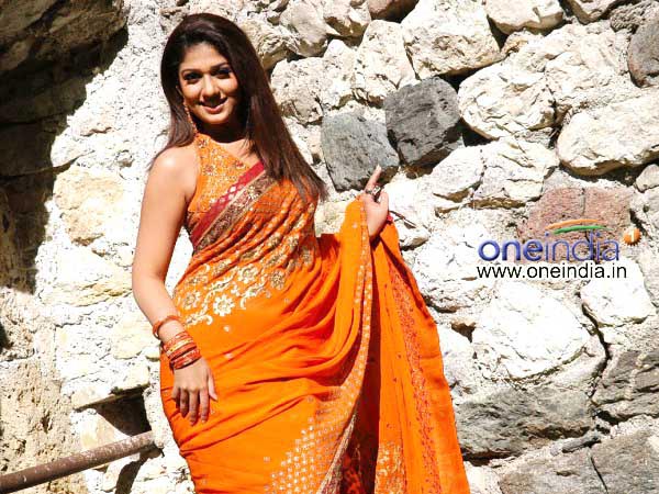 புடவையில் நயன்தாராவின் சில லுக்ஸ்! 