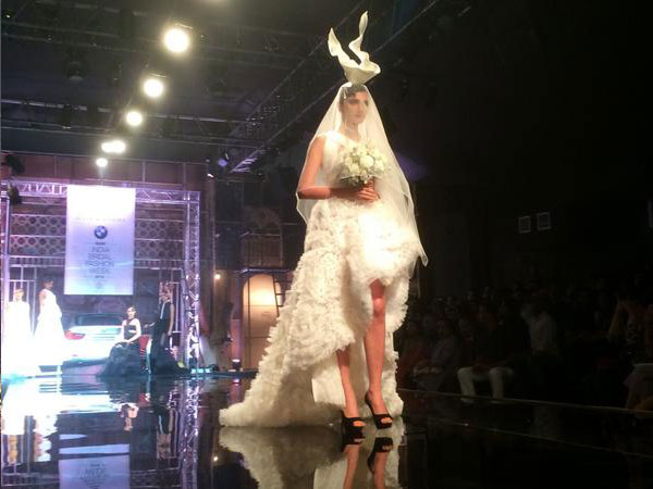 கவுரி மற்றும் நைனிகாவின் ஸ்பெஷல் மணமகள் உடை 