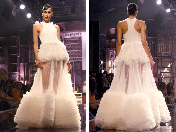 வெள்ளை நிற ஷீர் கவுன் 