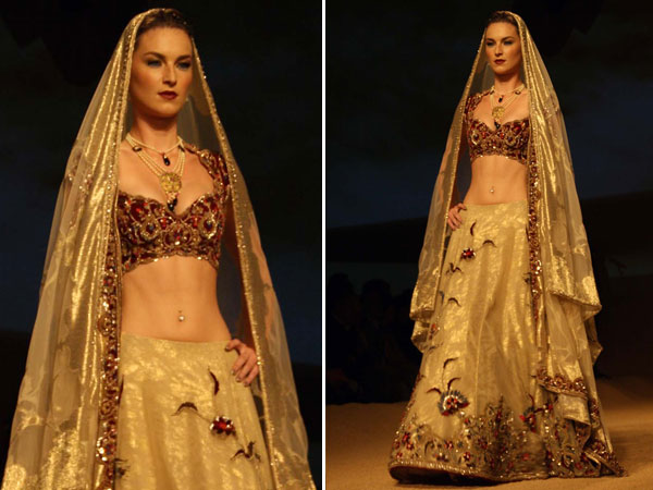 ரூபி கற்கள் பதிக்கப்பட்ட பிரைடல் லெஹெங்கா 