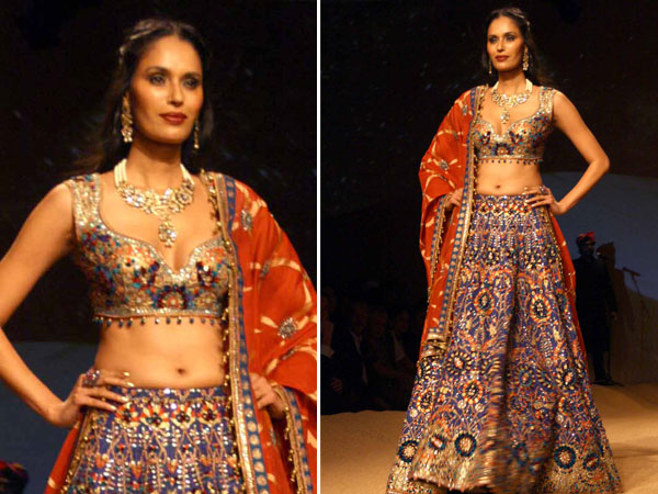 ஷோஸ்டாப்பராக வந்த பத்மலட்சுமி 