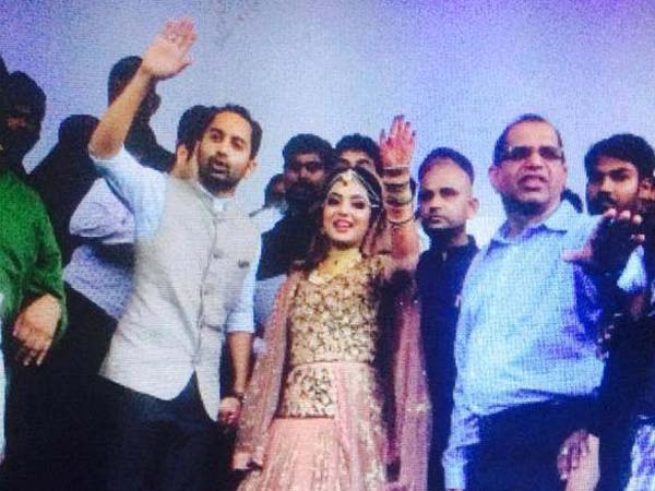 'ஹாய்' சொல்லும் ஜோடிகள்