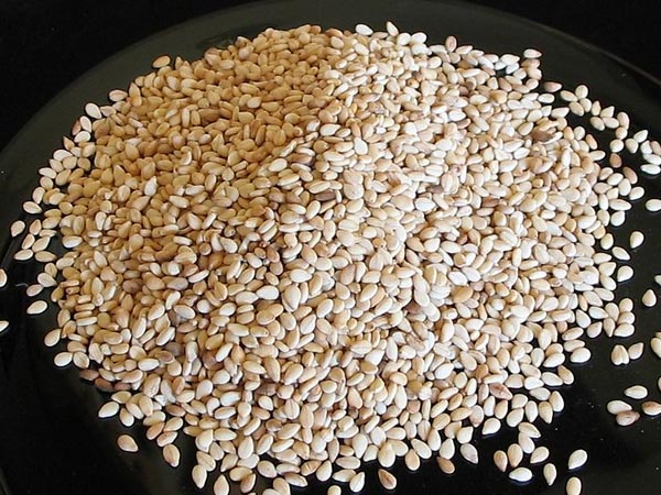 எள்ளு விதைகள்