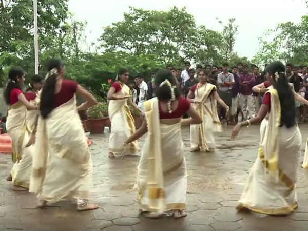 சமுதாய விழா :
