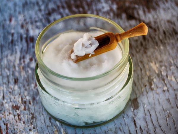 பேக்கிங் சோடா மற்றும் தேங்காய் எண்ணெய்