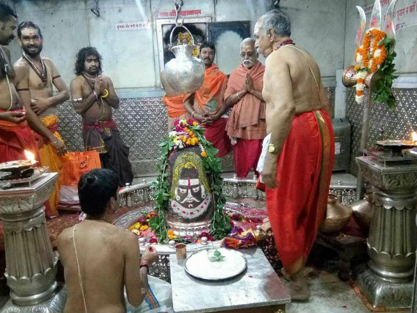 1. ஆன்மீகத்திற்கு விதிகள் கிடையாது :