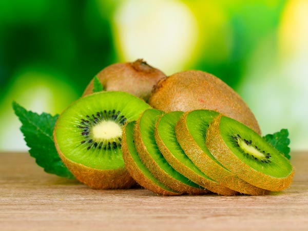 பழச்சாறுகள் மற்றும் கிவி