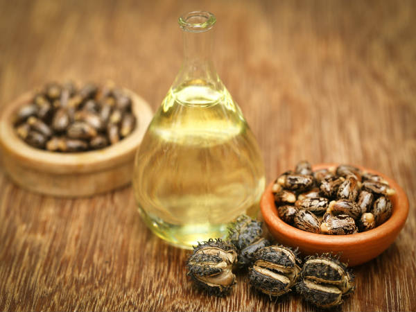 விளக்கெண்ணெய், கற்பூரம் மற்றும் தேன்
