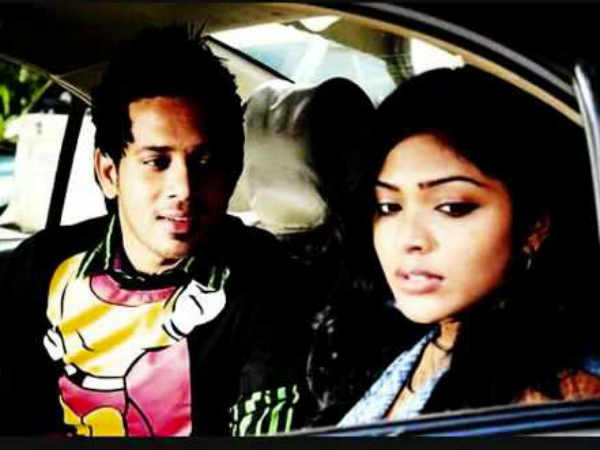 வெளியில்... :