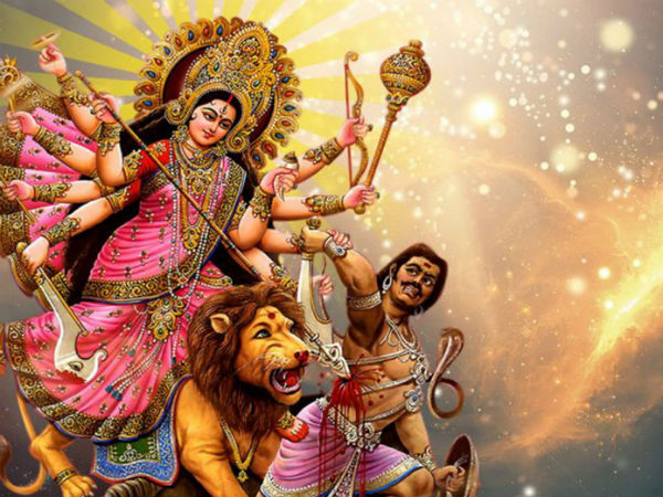 துர்க்கை ஏன் மகிசாசூரனை வதம் செய்தார் என்ற சுவாரஸ்யமான கதை தெரியுமா? தெரிஞ்சிக்கோங்க... | why did goddess durga kill mahishasura - Tamil BoldSky