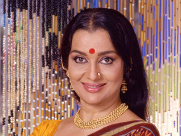 ஆஷா பரேக் 76