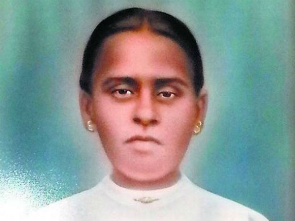 சேலை கிழித்து…