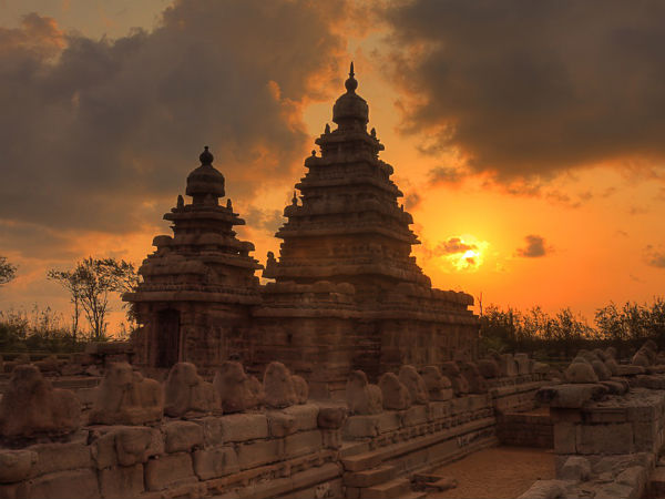 3. கடற்கரைக் கோயில் - மகாபலிபுரம்
