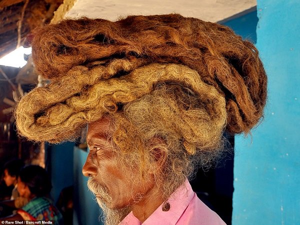 முடிச்சாக மாறிய கூந்தல்