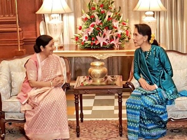 வெளியுறவுத் துறை அமைச்சர் பொறுப்பு