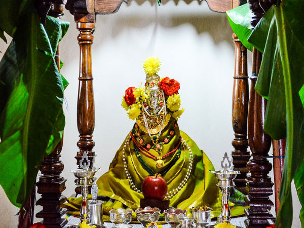 மகாலட்சுமி ஸ்துதி சொல்லுதல்