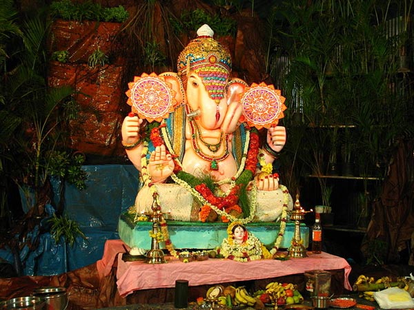 பெரிய தலை