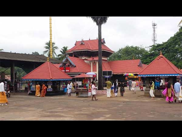 சக்குலதுகாவ் கோவில் – ஆலப்புழா, கேரளா