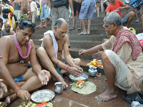 முன்னோர்களுக்கு தர்ப்பணம்