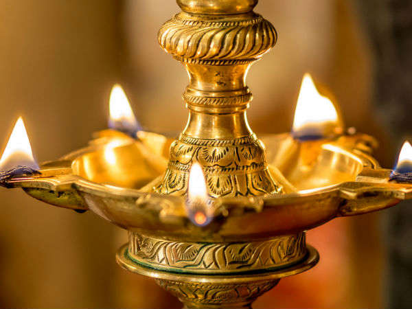 விளக்கு ஏற்றுங்கள்