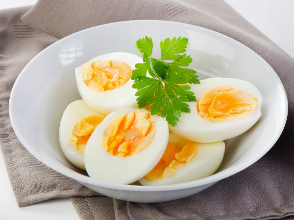 முட்டையின் வெள்ளைக்கருவை மட்டும் சமைக்கவும்