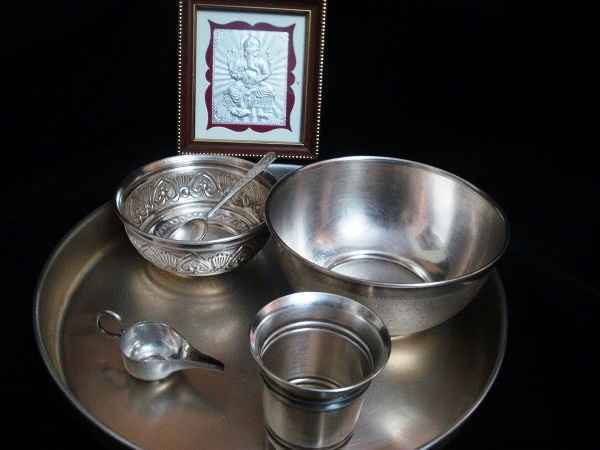 வெள்ளி பாத்திரங்கள்