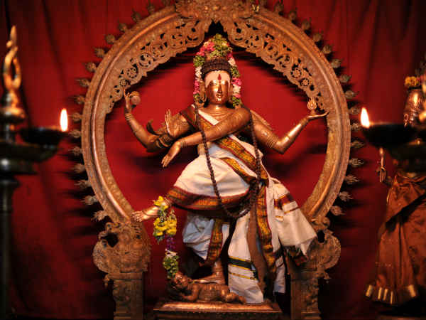 ராஜ தோற்றத்தில் நடராஜர்