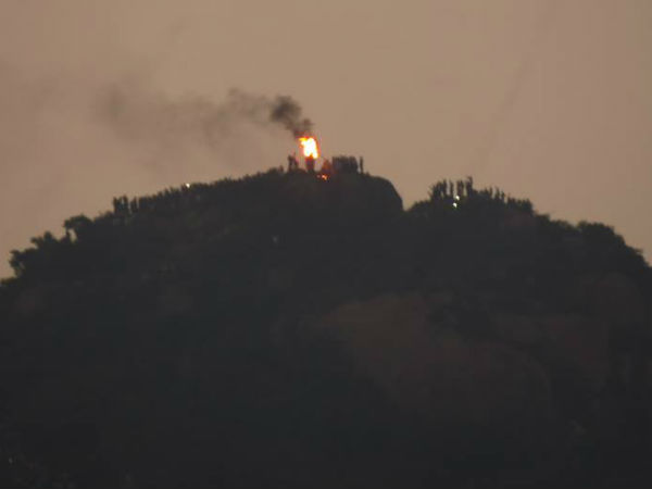 தீபம் பார்த்தால் புண்ணியம் கிடைக்கும்
