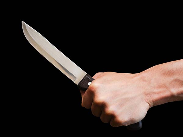 கொலை செய்து காதலியின் உடலை தரையில் மறைத்து வைத்தவர்